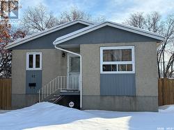 17 Glenwood AVENUE  Saskatoon, SK S7L 4A7