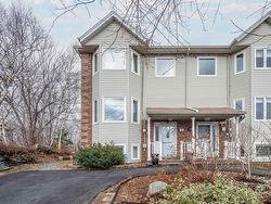 103 Lancaster Drive  Dartmouth, NS B3A 4X8