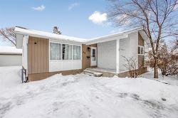 45 Normandy DR  Winnipeg, MB R2Y 1J1