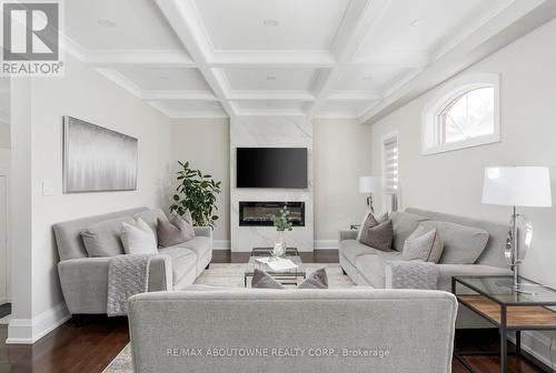 5340 Churchill Meadows Boulevard, Mississauga, ON - Indoor Photo Showing Living Room With Fireplace