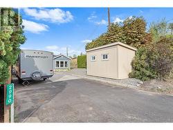 Attractive 14 x 8 shed for great storage or a work space. - 