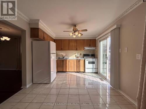 4120 Chadburn Crescent, Mississauga, ON - Indoor Photo Showing Kitchen