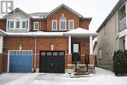 350 OAKTREE CIRCLE  Mississauga, ON L5W 1V6