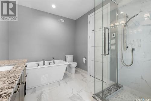 1236 15Th Street E, Saskatoon, SK - Indoor Photo Showing Bathroom