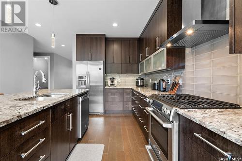 1236 15Th Street E, Saskatoon, SK - Indoor Photo Showing Kitchen With Stainless Steel Kitchen With Upgraded Kitchen