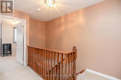 83 Barrydale Crescent, London, ON - Indoor Photo Showing Other Room