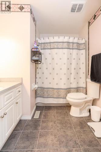 83 Barrydale Crescent, London, ON - Indoor Photo Showing Bathroom