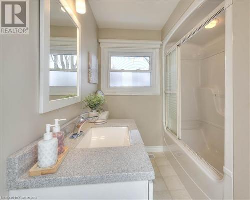 145 Hickson Drive, Kitchener, ON - Indoor Photo Showing Bathroom