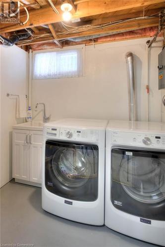 145 Hickson Drive, Kitchener, ON - Indoor Photo Showing Laundry Room