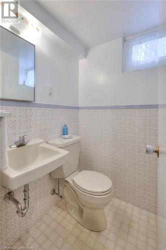 145 Hickson Drive, Kitchener, ON - Indoor Photo Showing Bathroom