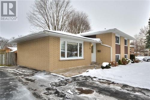 145 Hickson Drive, Kitchener, ON - Outdoor