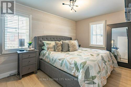 1564 Hartlet Street, London, ON - Indoor Photo Showing Bedroom