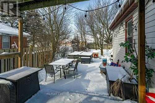 1564 Hartlet Street, London, ON - Outdoor With Deck Patio Veranda