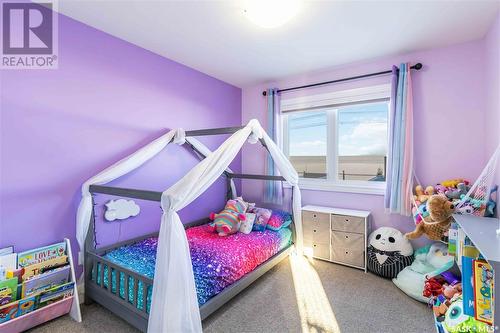 1227 Hargreaves Way, Saskatoon, SK - Indoor Photo Showing Bedroom