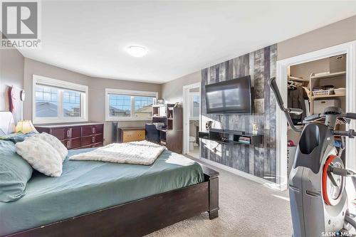 1227 Hargreaves Way, Saskatoon, SK - Indoor Photo Showing Bedroom