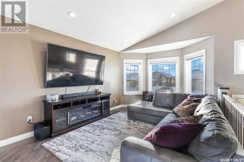 1227 Hargreaves Way, Saskatoon, SK - Indoor Photo Showing Living Room