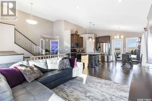 1227 Hargreaves Way, Saskatoon, SK - Indoor Photo Showing Living Room