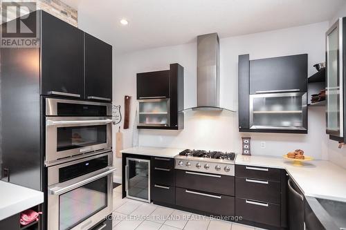 775 Colborne Street, London, ON - Indoor Photo Showing Kitchen With Upgraded Kitchen