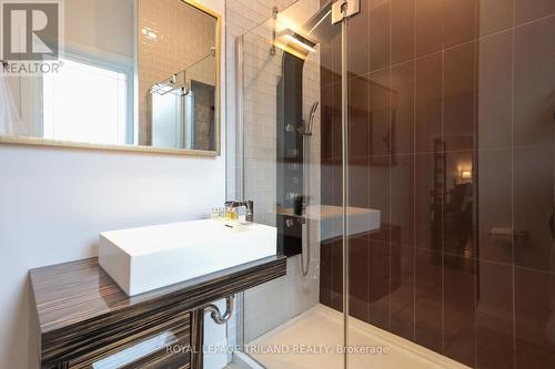 775 Colborne Street, London, ON - Indoor Photo Showing Bathroom