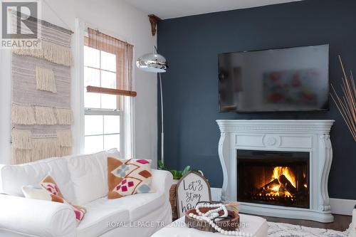 775 Colborne Street, London, ON - Indoor Photo Showing Living Room With Fireplace