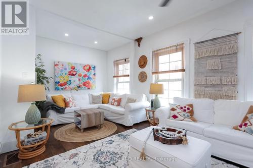 775 Colborne Street, London, ON - Indoor Photo Showing Living Room