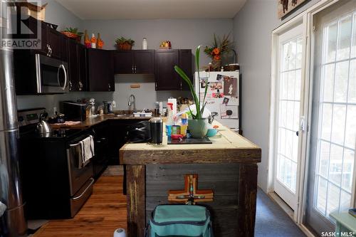 21 3Rd Street E, Willow Bunch, SK - Indoor Photo Showing Kitchen