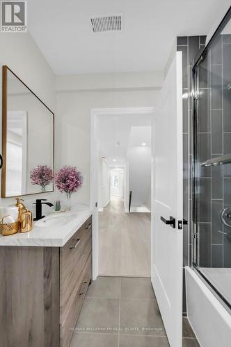 124 Church Street, Kitchener, ON - Indoor Photo Showing Bathroom