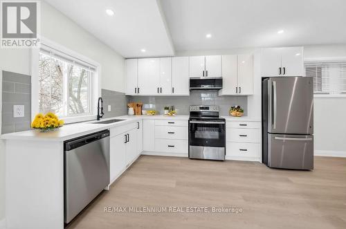 124 Church Street, Kitchener, ON - Indoor Photo Showing Kitchen