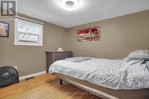 117 Brisbin Street, London, ON - Indoor Photo Showing Bedroom