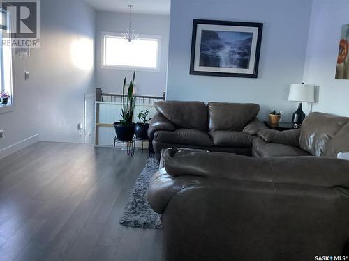 243 Fortosky Crescent, Saskatoon, SK - Indoor Photo Showing Living Room