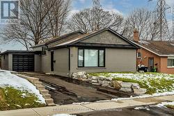 41 HARDWICK COURT  Toronto, ON M9C 4G5