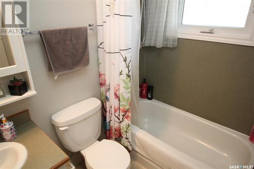 1714 Wilson Crescent, Saskatoon, SK - Indoor Photo Showing Bathroom