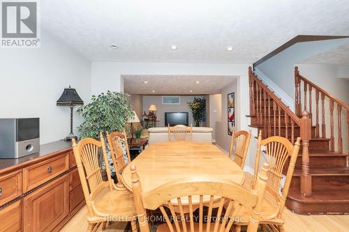 32 Ellisson Way, Ottawa, ON - Indoor Photo Showing Dining Room