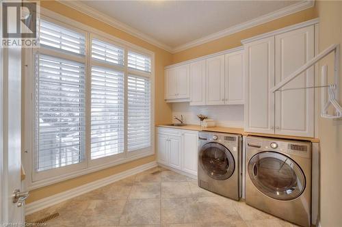 372 River Oak Place, Waterloo, ON - Indoor Photo Showing Laundry Room