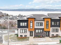 141 Eliza Ritchie Crescent  Halifax, NS B3M 0K5