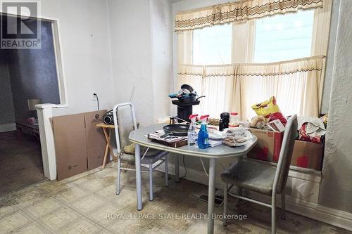 56 East 34Th Street, Hamilton, ON - Indoor Photo Showing Dining Room