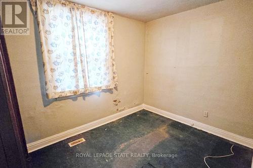 56 East 34Th Street, Hamilton, ON - Indoor Photo Showing Other Room