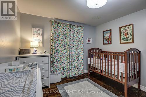 84 Amy Crescent, London, ON - Indoor Photo Showing Bedroom