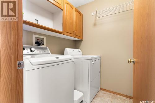 4028 Garnet Street, Regina, SK - Indoor Photo Showing Laundry Room