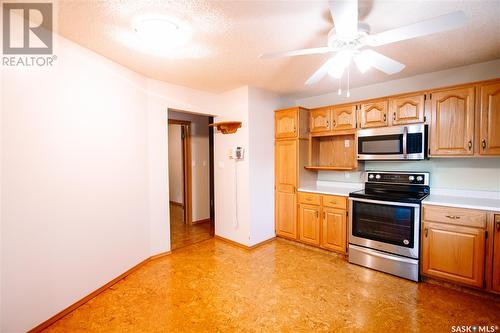 102 45 Kensington Crescent, Regina, SK - Indoor Photo Showing Kitchen