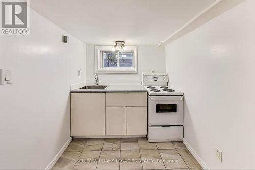 367 Cope Street, Hamilton, ON - Indoor Photo Showing Kitchen