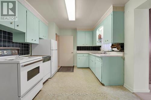 CLASSIC KITCHEN - 1399 Beckworth Avenue, London, ON - Indoor Photo Showing Kitchen