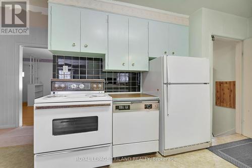 APPLIANCES \"AS IS\" - 1399 Beckworth Avenue, London, ON - Indoor Photo Showing Kitchen