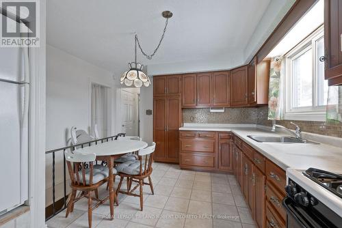 131 Susan Avenue, London, ON - Indoor Photo Showing Kitchen