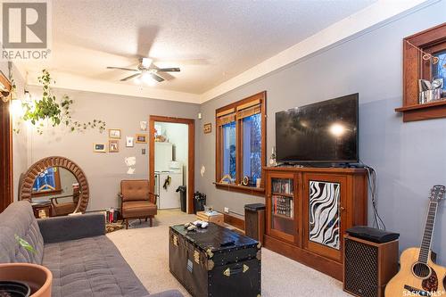 2100 York Street, Regina, SK - Indoor Photo Showing Living Room