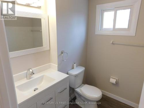 43 Rosamond Crescent, London, ON - Indoor Photo Showing Bathroom