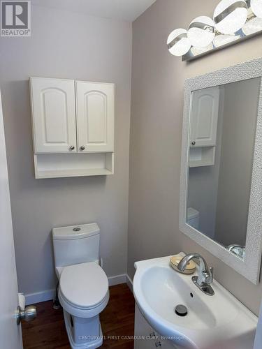 43 Rosamond Crescent, London, ON - Indoor Photo Showing Bathroom