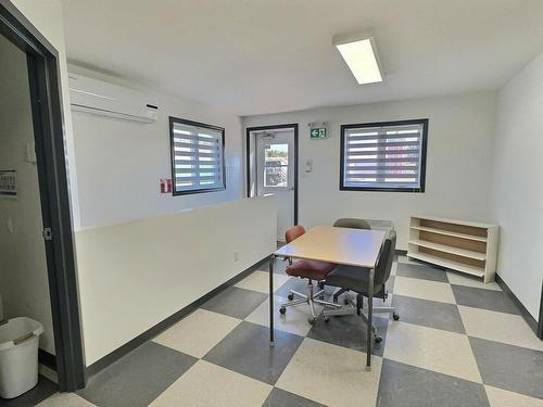 Bureau - 112 Ch. Ontario, Notre-Dame-Du-Nord, QC - Indoor Photo Showing Other Room