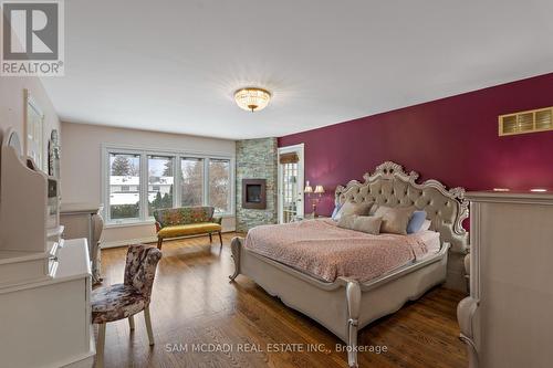 2339 Glengarry Road, Mississauga, ON - Indoor Photo Showing Bedroom