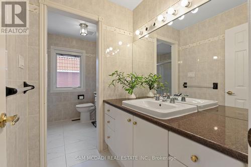 2339 Glengarry Road, Mississauga, ON - Indoor Photo Showing Bathroom